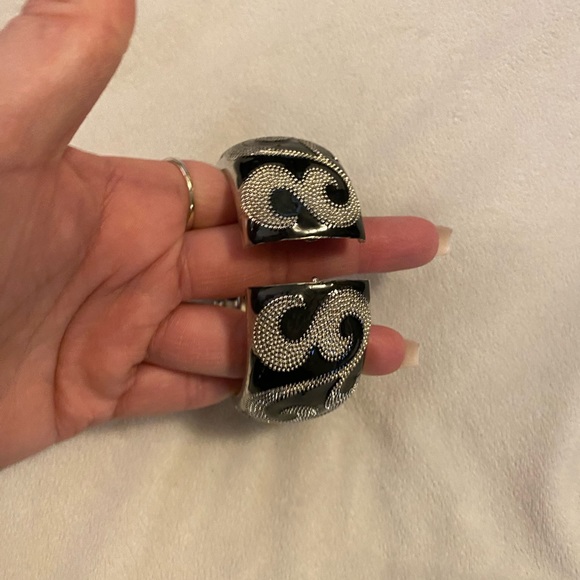 New York & Company (NY&Co) Black/Silver Detailed Bracelet! - Picture 3 of 5